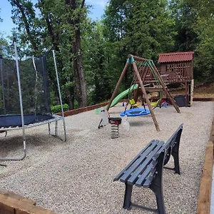 https://charmant-rez-de-villa-provencal.fr-provencehotel.com